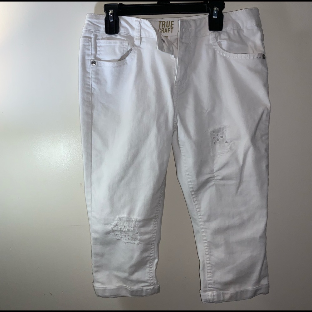 True Craft White Capris